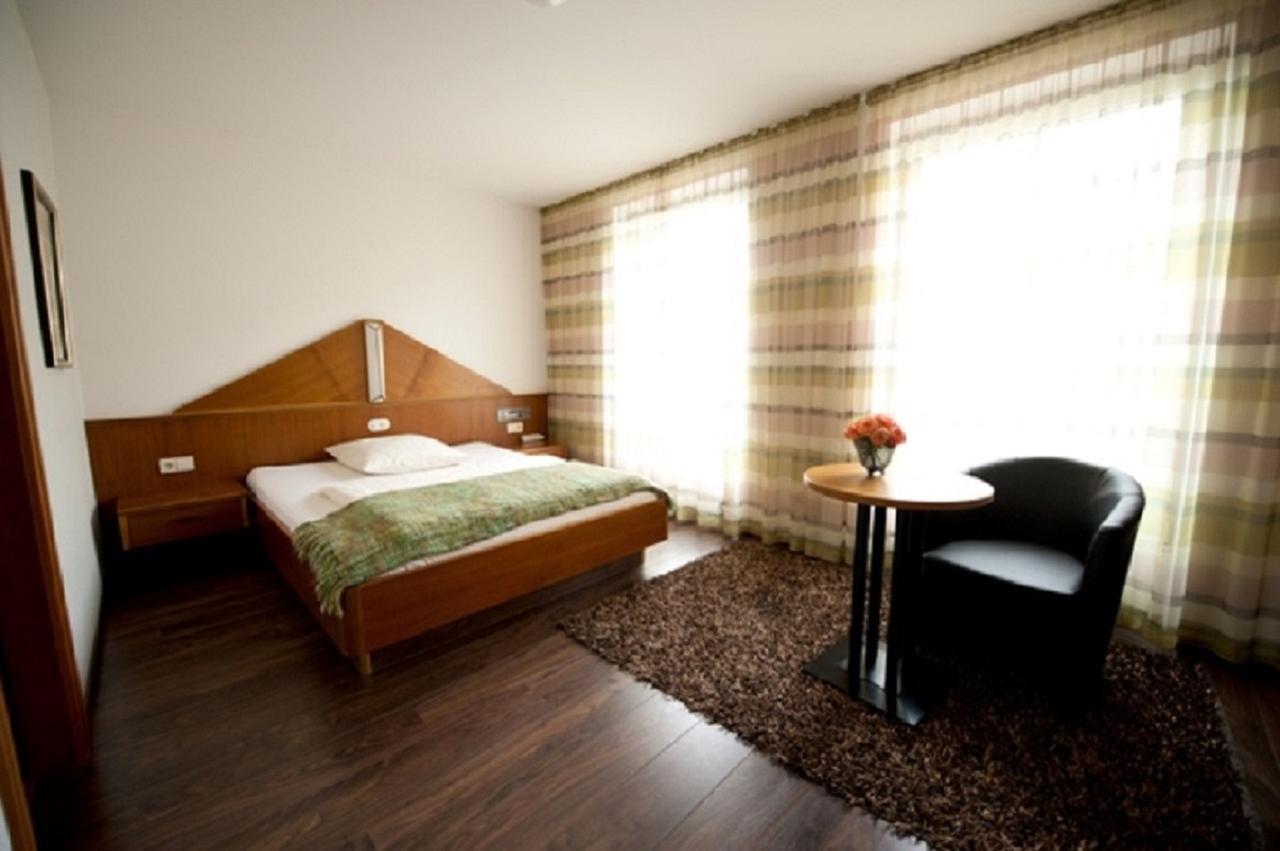Classic Hotel Kaarst Εξωτερικό φωτογραφία