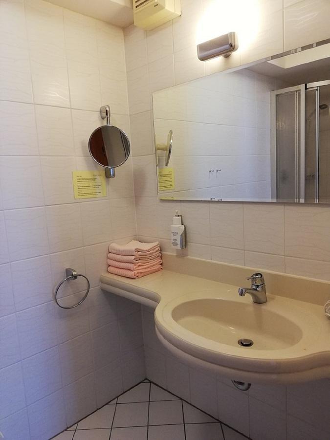 Classic Hotel Kaarst Εξωτερικό φωτογραφία